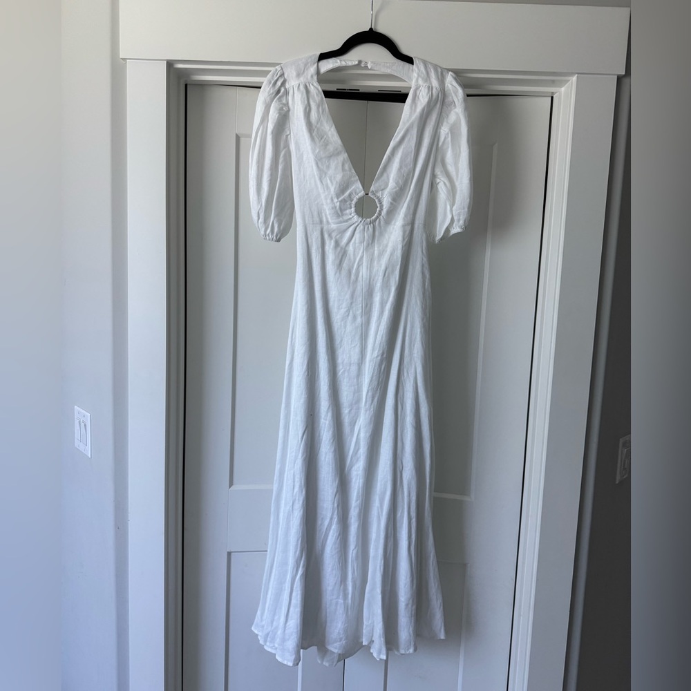 DISSH White Long Sleeve Maxi Dress. 100% linen - Picture 2 of 5